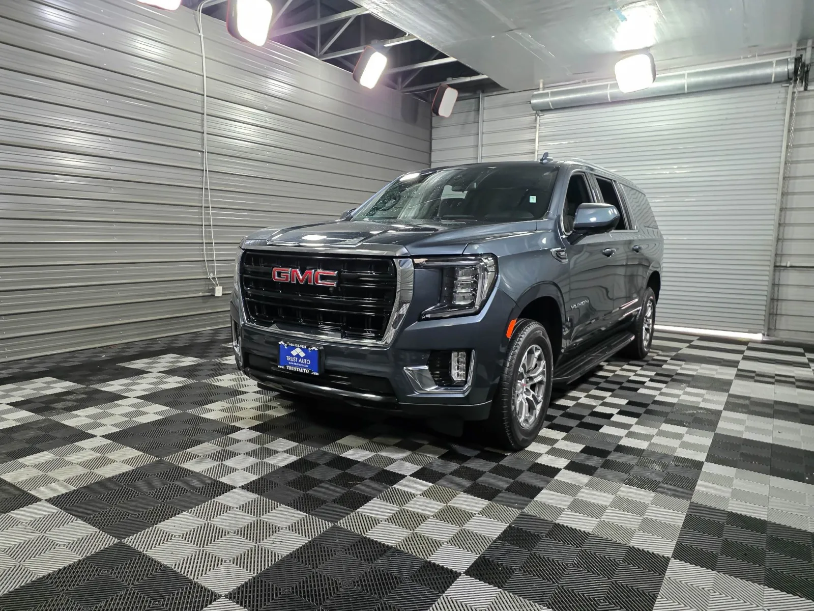 Blue 2021 GMC Yukon XL SLE for sale in Sykesville, MD