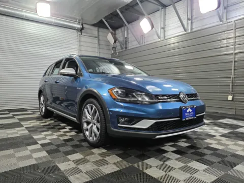 Another view of 2019 Volkswagen Golf Alltrack S for sale in Sykesville, MD at Trust Auto