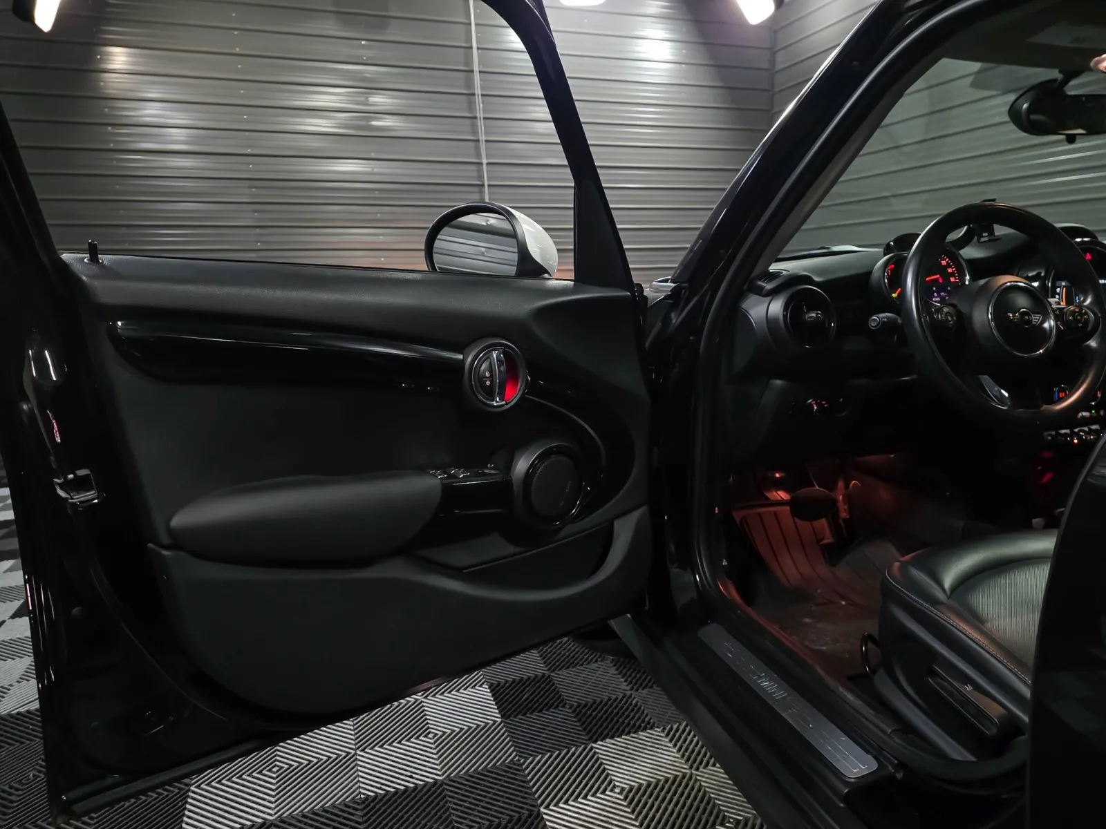 2019 MINI Hardtop 4 Door - Photo 31