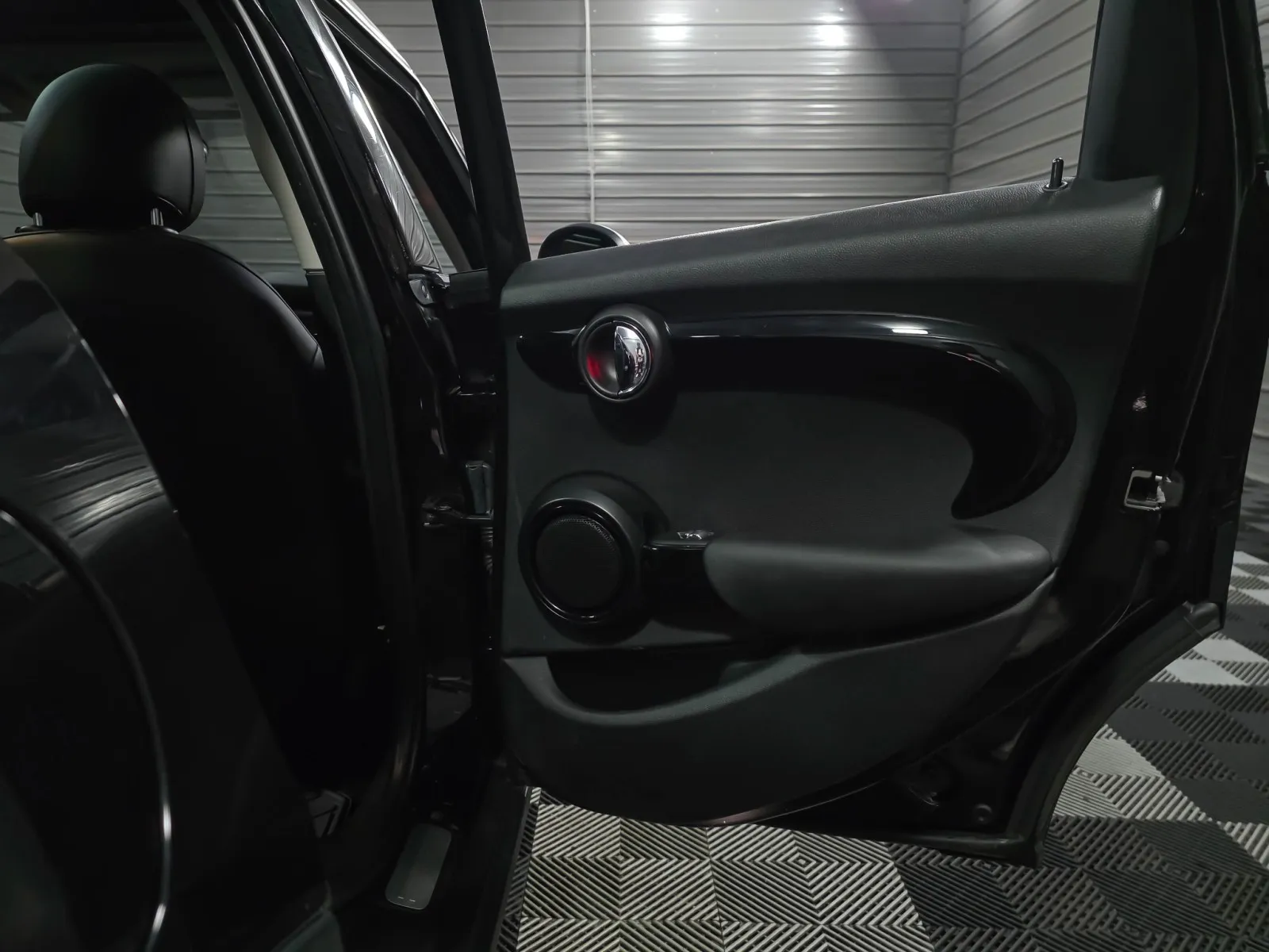 2019 MINI Hardtop 4 Door - Photo 34