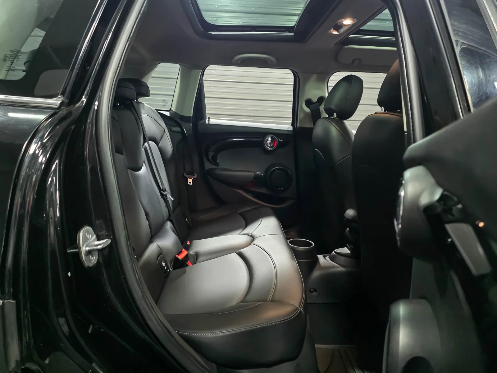 2019 MINI Hardtop 4 Door - Photo 17