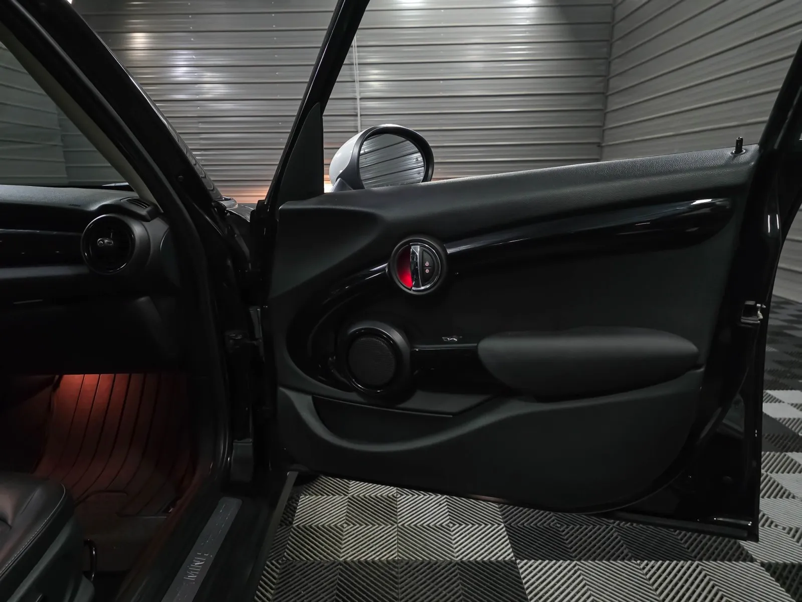 2019 MINI Hardtop 4 Door - Photo 32