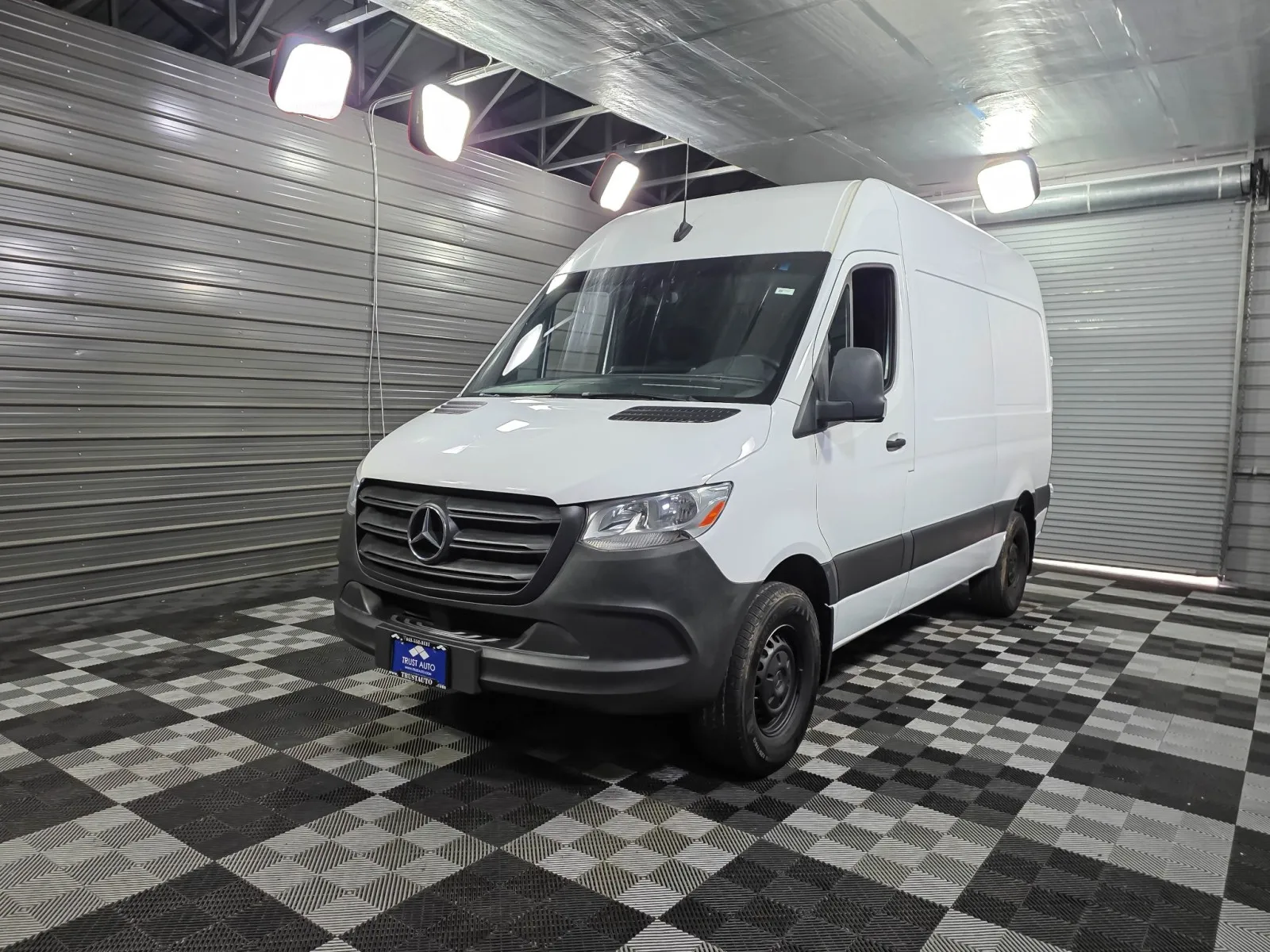 Green 2019 Mercedes-Benz Sprinter Cargo Van 3500 for sale in Sykesville, MD