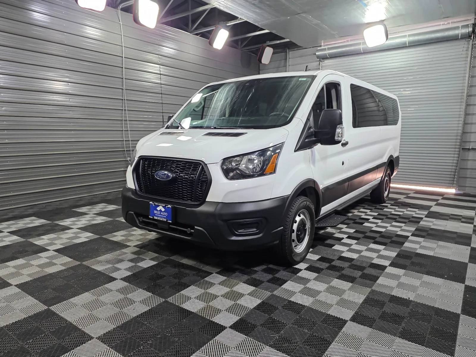 Gray 2022 Ford Transit Passenger Wagon XLT for sale in Sykesville, MD