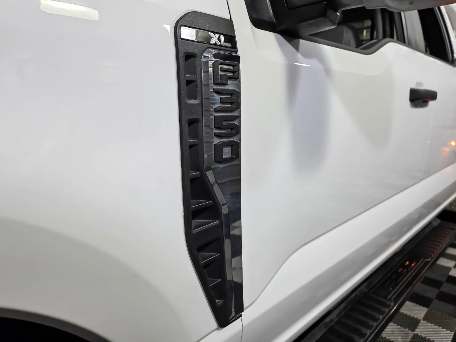 2023 Ford F-350 Super Duty Chassis Cab XL - Photo 40