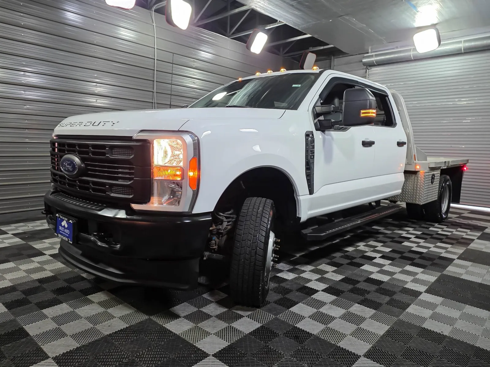 2023 Ford F-350 Super Duty Chassis Cab XL - Photo 39