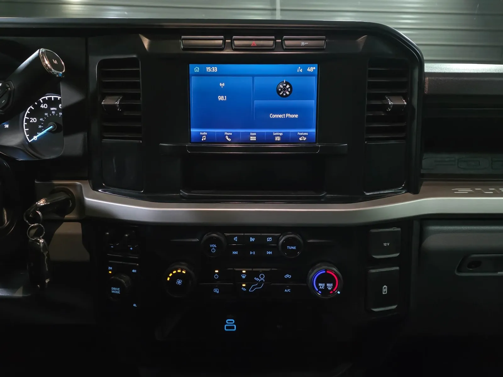 2023 Ford F-350 Super Duty Chassis Cab XL - Photo 28