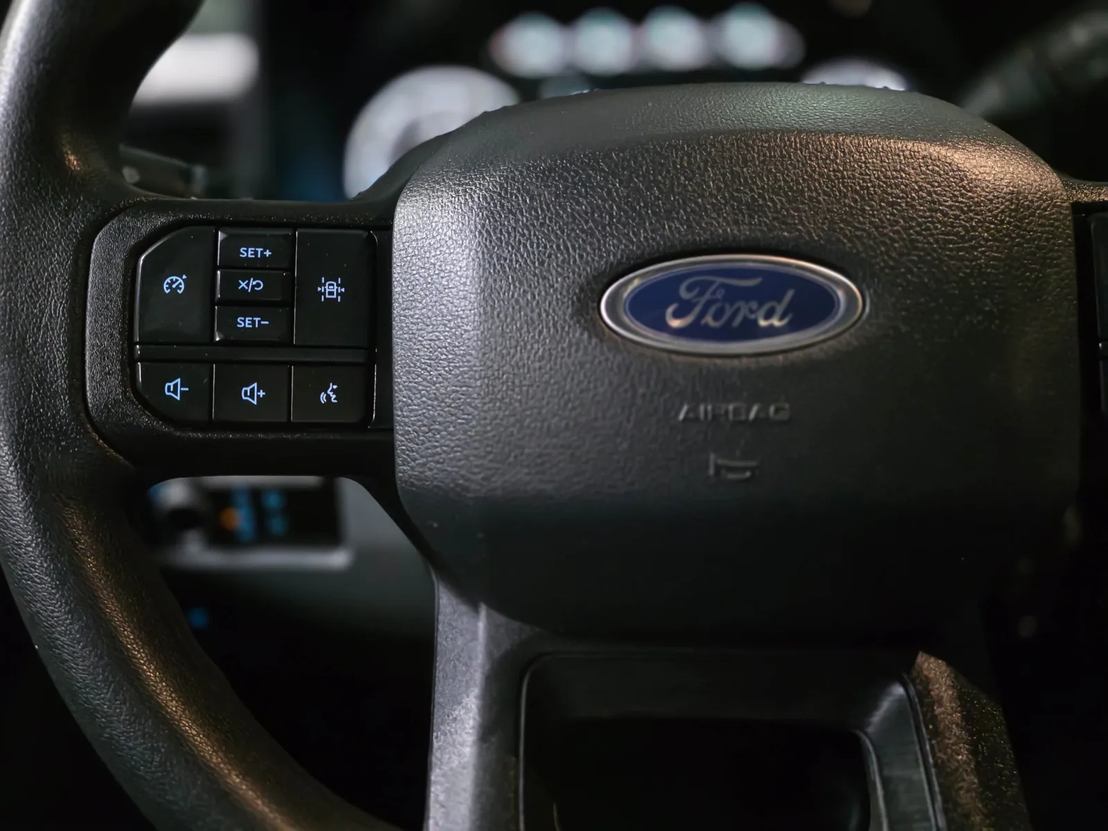 2023 Ford F-350 Super Duty Chassis Cab XL - Photo 23