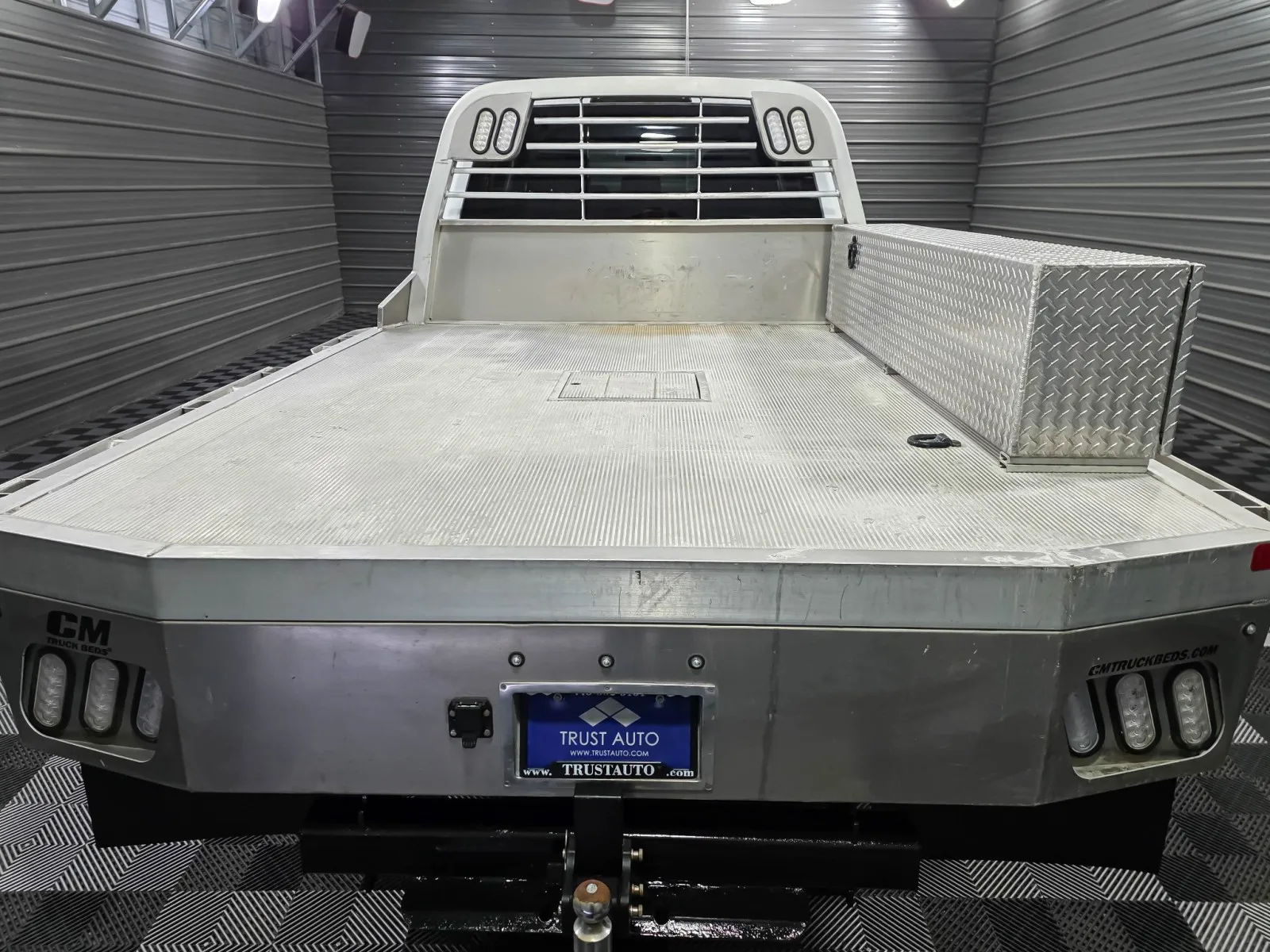 2023 Ford F-350 Super Duty Chassis Cab XL - Photo 10