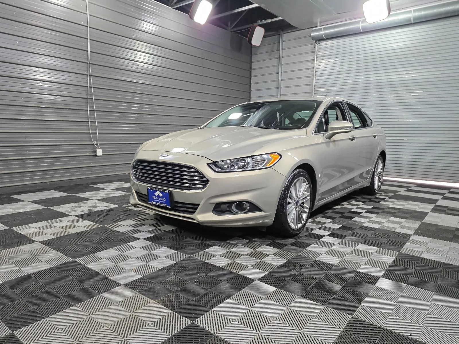 Silver 2016 Ford Fusion SE for sale in Sykesville, MD
