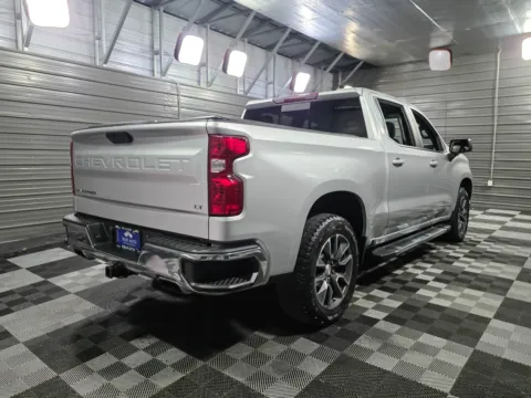 More photos of 2021 Chevrolet Silverado 1500 LT 4WD Crew Cab 5.3L V8 Ecotec 3 Pickup Truck w/All Star Edition at Trust Auto, MD