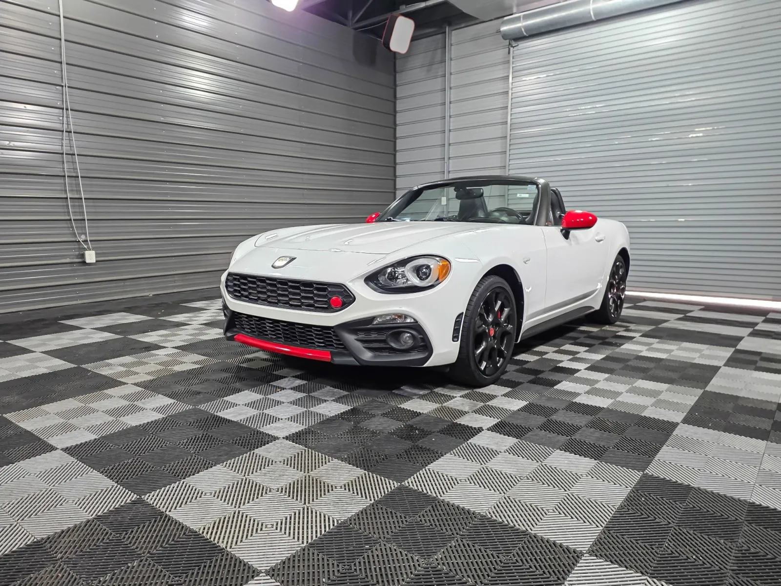 White 2020 FIAT 124 Spider Classica for sale in Sykesville, MD