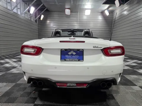 More photos of 2020 FIAT 124 Spider Classica at Trust Auto, MD