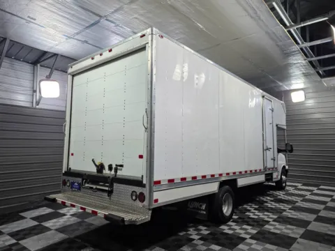 More photos of 2017 GMC Savana Commercial Cutaway 4500 at Trust Auto, MD