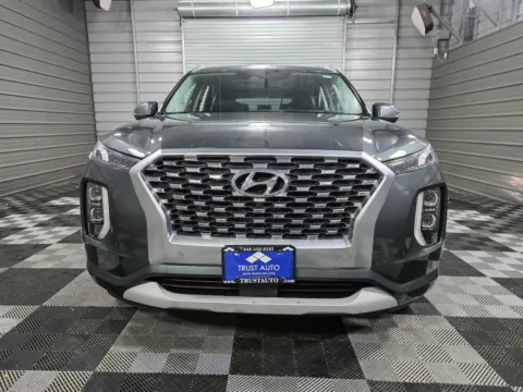 Photos of 2022 Hyundai Palisade Limited for sale in Sykesville, MD at Trust Auto