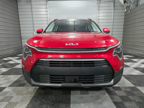 Another view of 2024 Kia Niro EX Hybrid SUV for sale in Sykesville, MD at Trust Auto