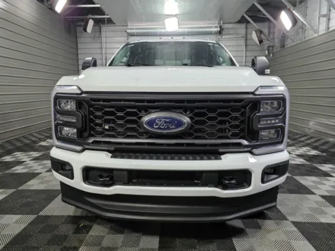 Photos of 2023 Ford Super Duty F-350 SRW LARIAT for sale in Sykesville, MD at Trust Auto