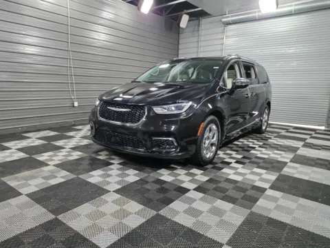 Black 2021 Chrysler Pacifica Hybrid Limited 7-Passenger Minivan/Van for sale in Sykesville, MD