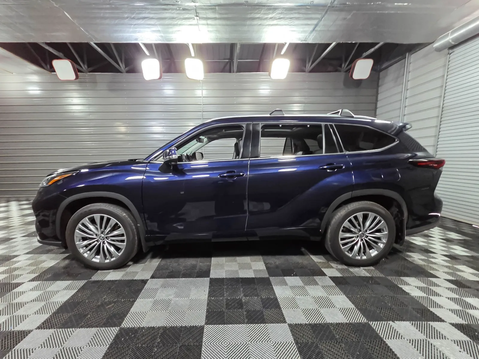 2024 Toyota Highlander Platinum - Photo 8