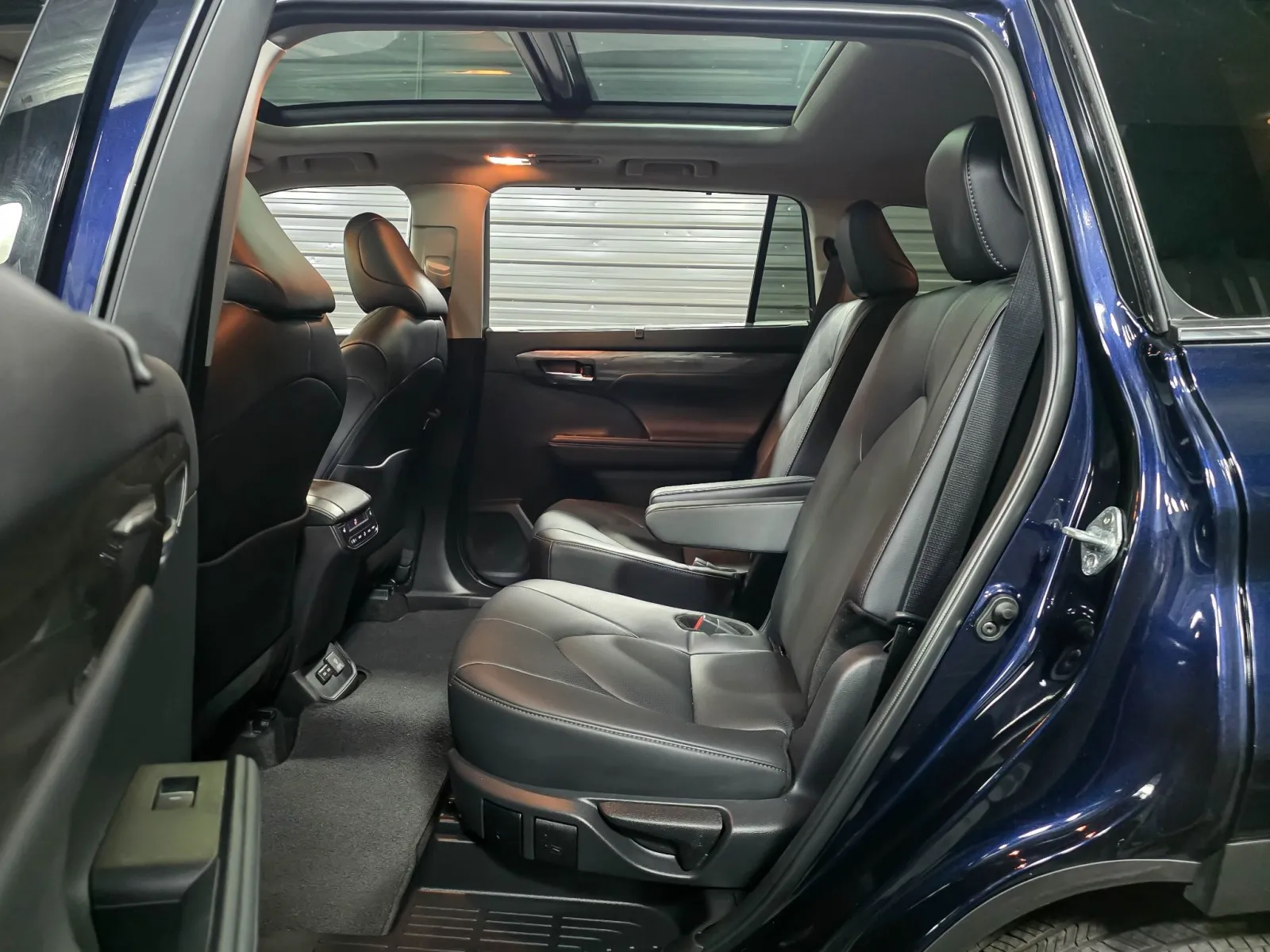 2024 Toyota Highlander Platinum - Photo 15