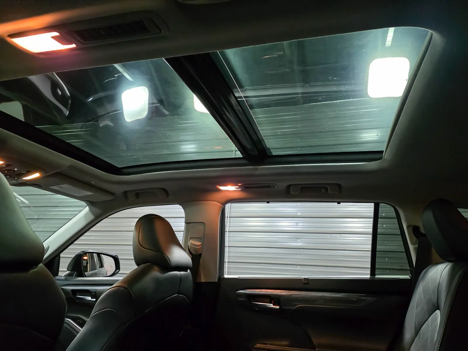 2024 Toyota Highlander Platinum - Photo 18