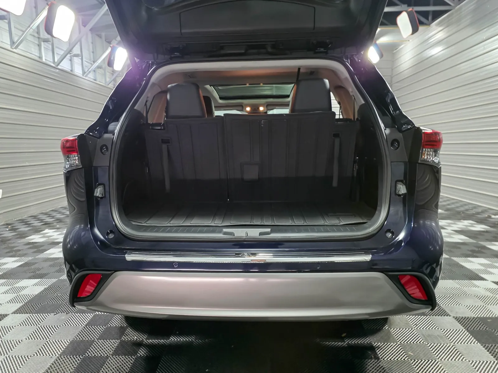 2024 Toyota Highlander Platinum - Photo 40