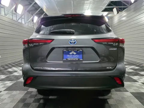 More photos of 2023 Toyota Highlander Hybrid Platinum at Trust Auto, MD