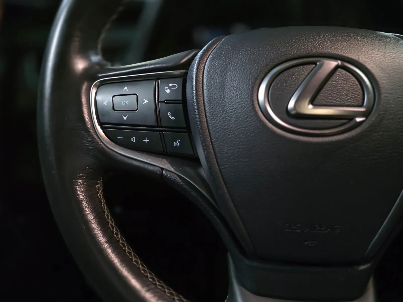 2019 Lexus UX Hybrid 250h - Photo 18