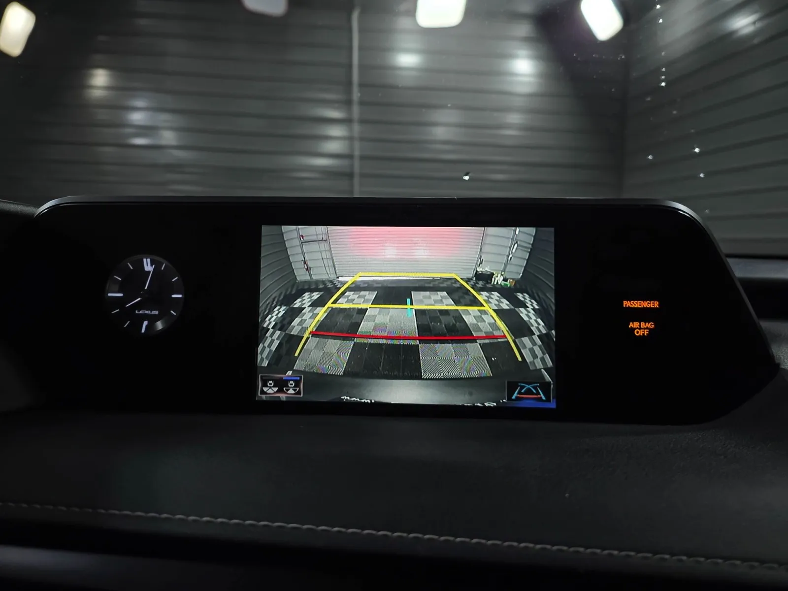 2019 Lexus UX Hybrid 250h - Photo 25