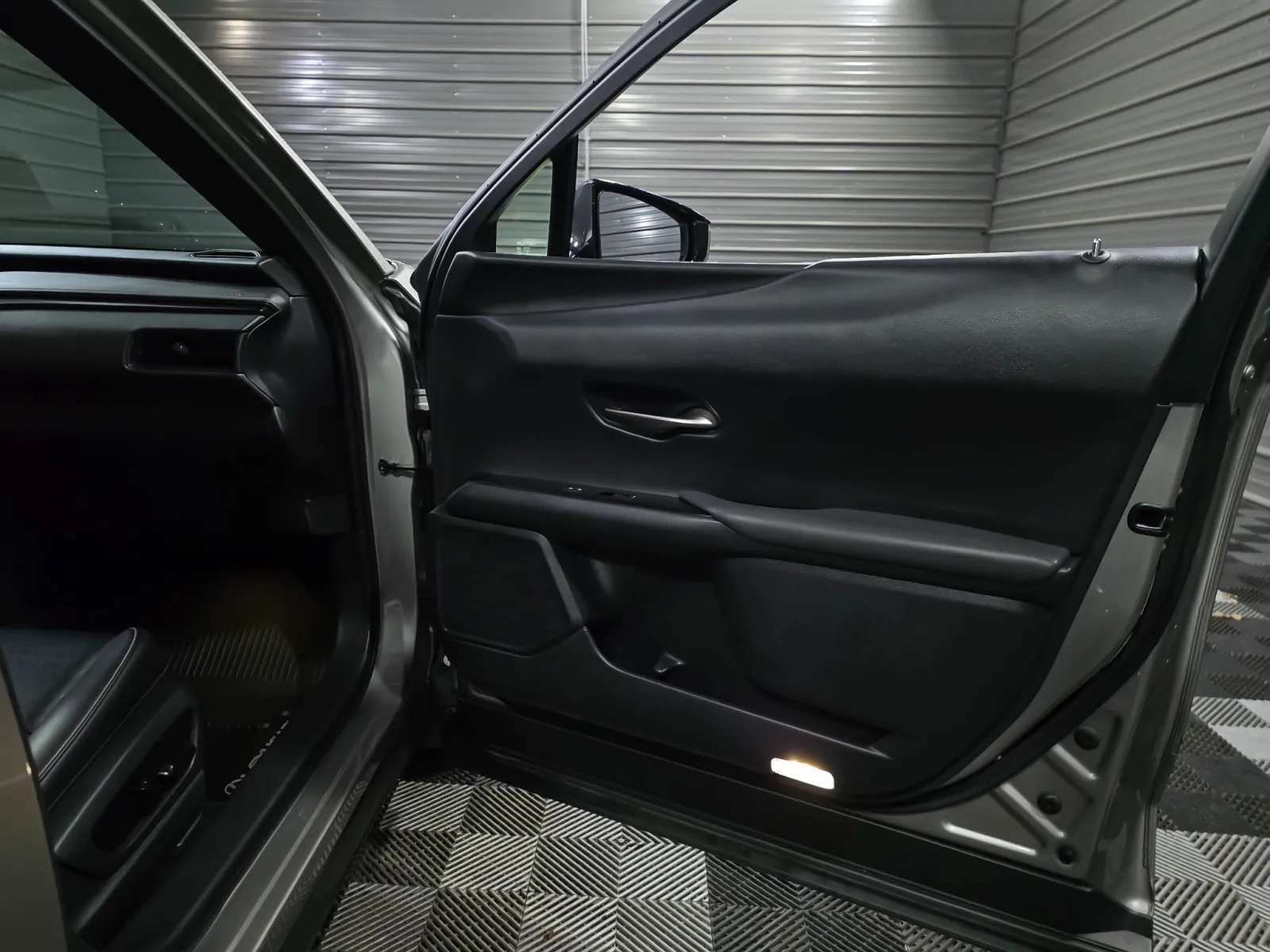 2019 Lexus UX Hybrid 250h - Photo 33