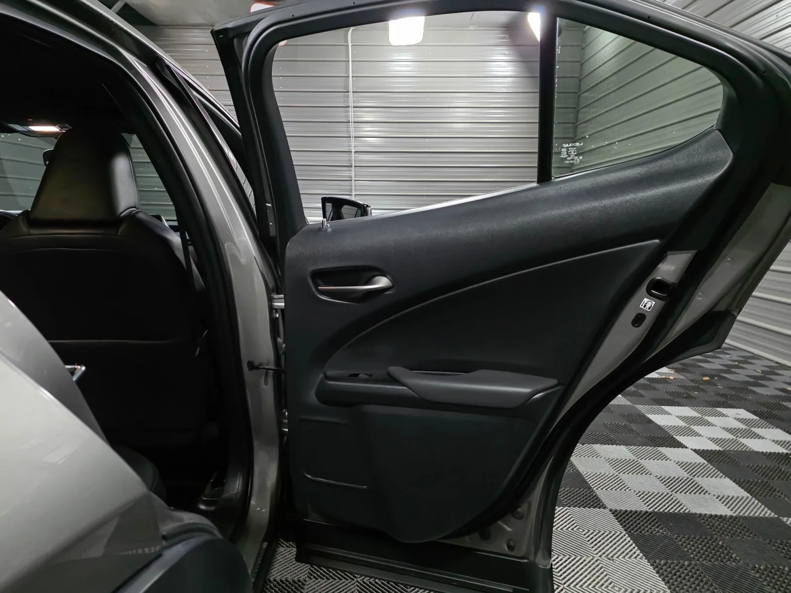 2019 Lexus UX Hybrid 250h - Photo 35