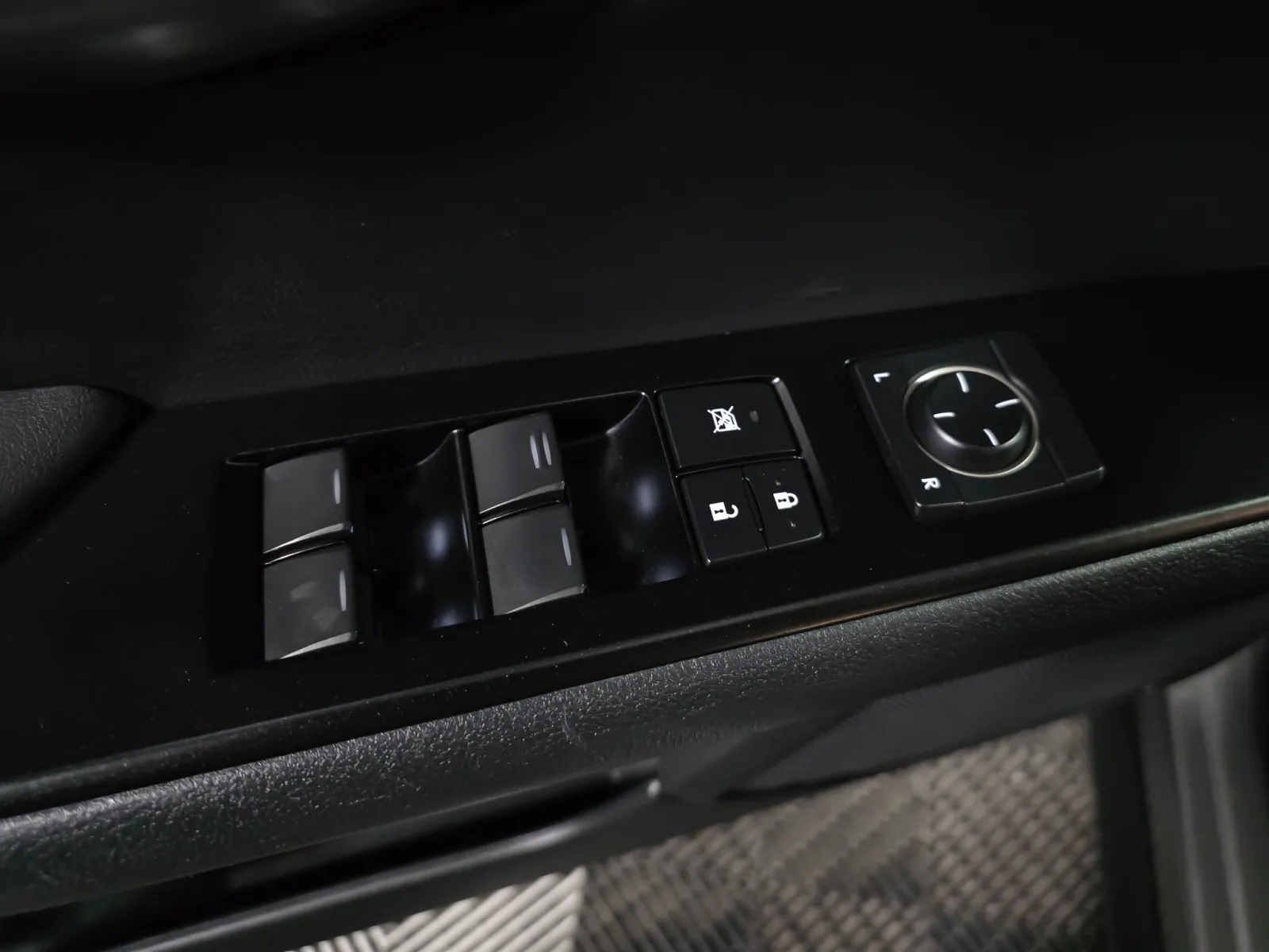 2019 Lexus UX Hybrid 250h - Photo 31