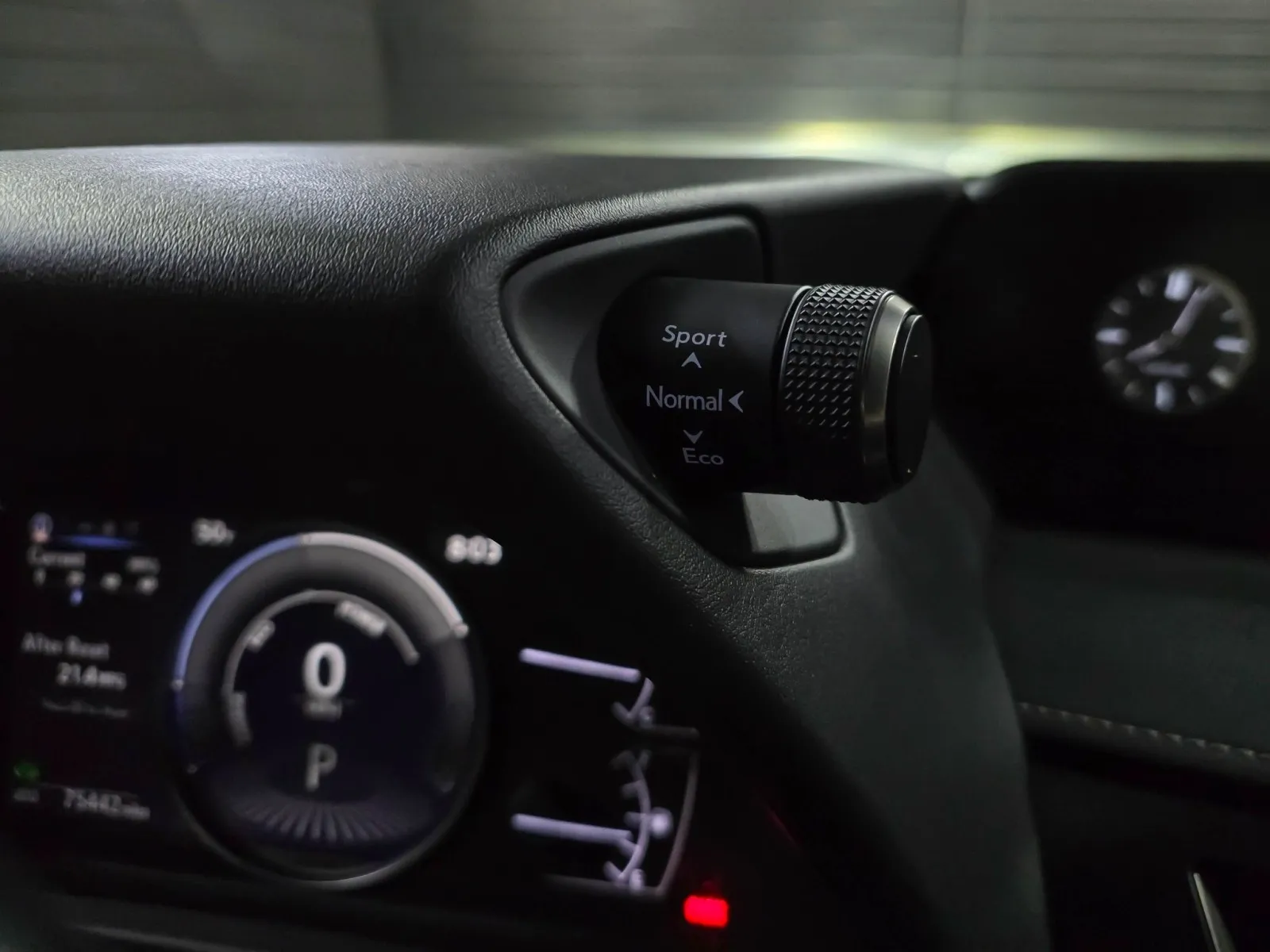 2019 Lexus UX Hybrid 250h - Photo 29