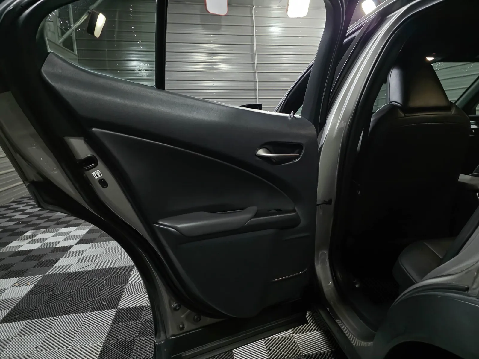 2019 Lexus UX Hybrid 250h - Photo 34