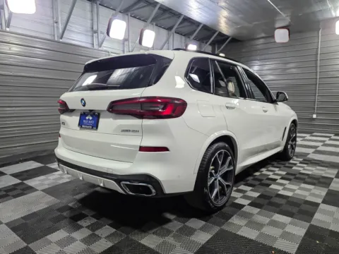 More photos of 2020 BMW X5 xDrive40i at Trust Auto, MD