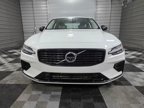 Photos of 2022 Volvo S60 Recharge Plug-In Hybrid Inscription for sale in Sykesville, MD at Trust Auto