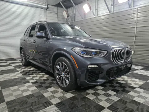 Another view of 2019 BMW X5 xDrive50i AWD Luxury SUV w/M Sport/Premium Pkgs for sale in Sykesville, MD at Trust Auto