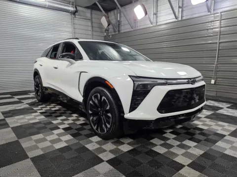 Another view of 2024 Chevrolet Blazer EV RS AWD Electric SUV w/Confidence and Driver Confidence Pkg for sale in Sykesville, MD at Trust Auto