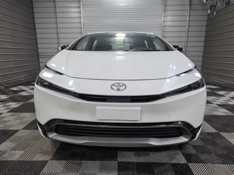 Photos of 2024 Toyota Prius XLE for sale in Sykesville, MD at Trust Auto