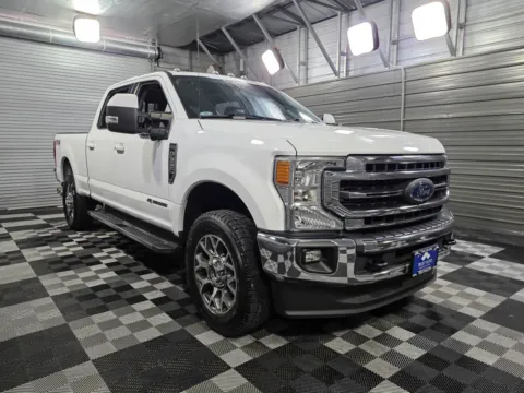 More photos of 2020 Ford Super Duty F-350 SRW LARIAT 4WD Crew Cab 6.7L Power Stroke Diesel Pickup Truck w/Ultimate Pkg at Trust Auto, MD