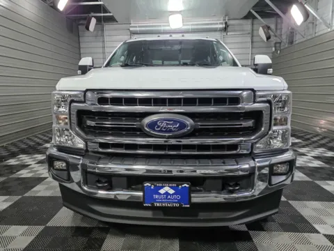 Another view of 2020 Ford Super Duty F-350 SRW LARIAT 4WD Crew Cab 6.7L Power Stroke Diesel Pickup Truck w/Ultimate Pkg for sale in Sykesville, MD at Trust Auto