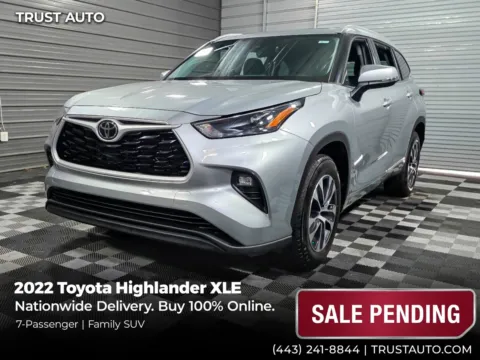 Silver 2022 Toyota Highlander XLE 7-Passenger SUV for sale in Sykesville, MD