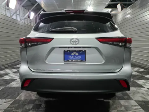 More photos of 2022 Toyota Highlander XLE at Trust Auto, MD