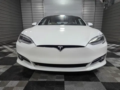 Photos of 2020 Tesla Model S Performance for sale in Sykesville, MD at Trust Auto