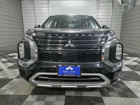 Photos of 2023 Mitsubishi Outlander PHEV SEL for sale in Sykesville, MD at Trust Auto