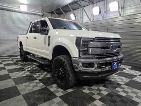 Another view of 2017 Ford Super Duty F-350 SRW Platinum for sale in Sykesville, MD at Trust Auto