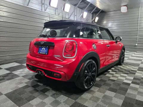 More photos of 2019 MINI Hardtop Cooper S 2-Door Hatchback w/Signature Trim at Trust Auto, MD