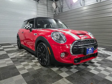 Another view of 2019 MINI Hardtop Cooper S 2-Door Hatchback w/Signature Trim for sale in Sykesville, MD at Trust Auto