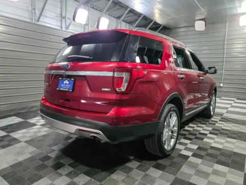 More photos of 2017 Ford Explorer Limited 4WD 7-Passenger SUV w/Equipment Pkg at Trust Auto, MD