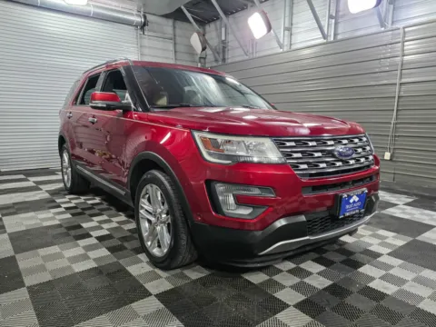 More photos of 2017 Ford Explorer Limited 4WD 7-Passenger SUV w/Equipment Pkg at Trust Auto, MD